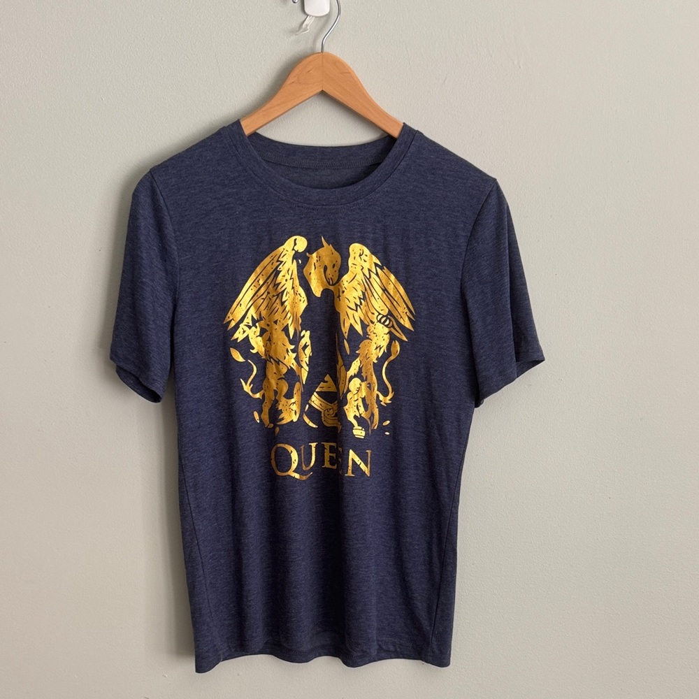 Blue Tee with Gold Graphic Classic Crest‎